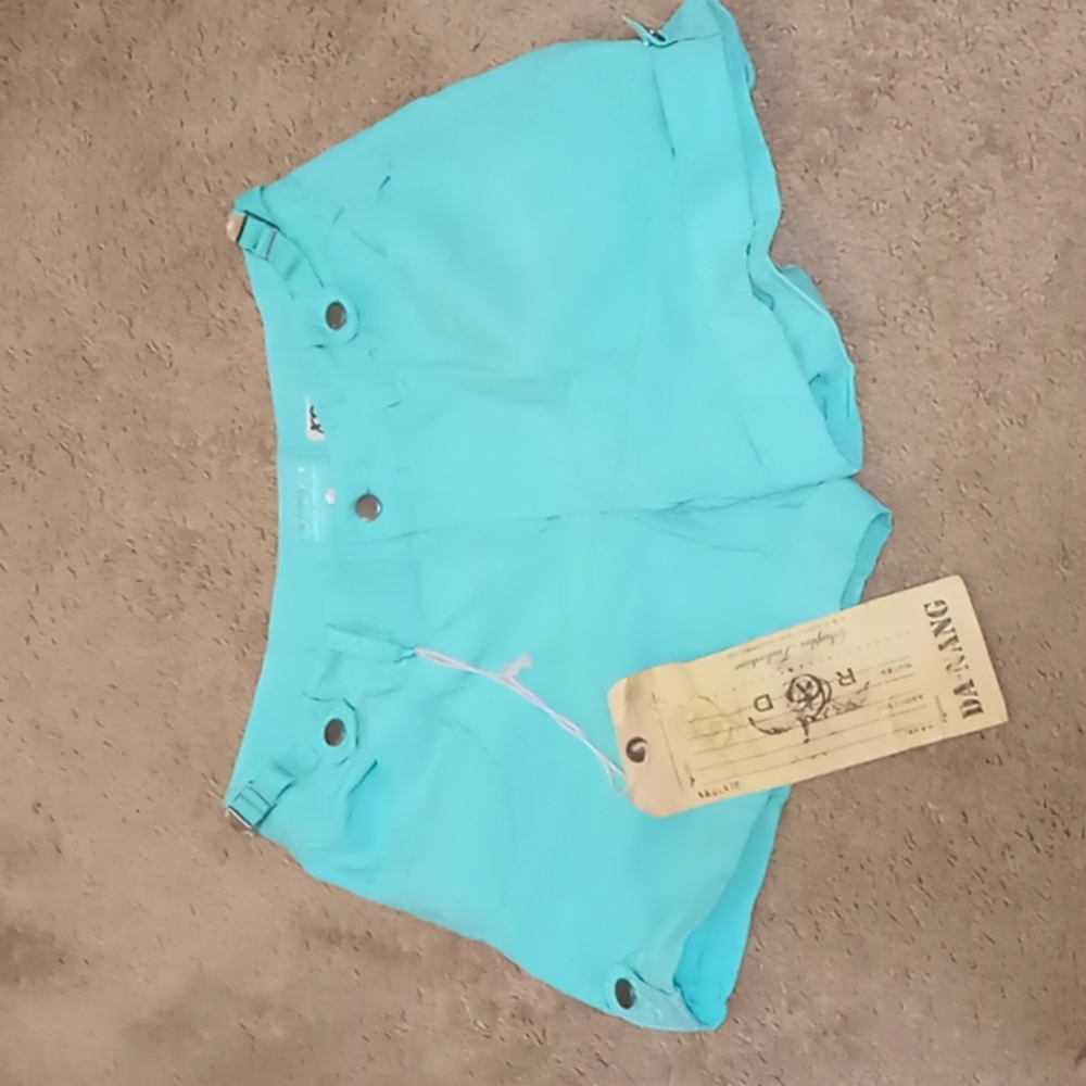 Da-Nang shorts XS like new, no tags